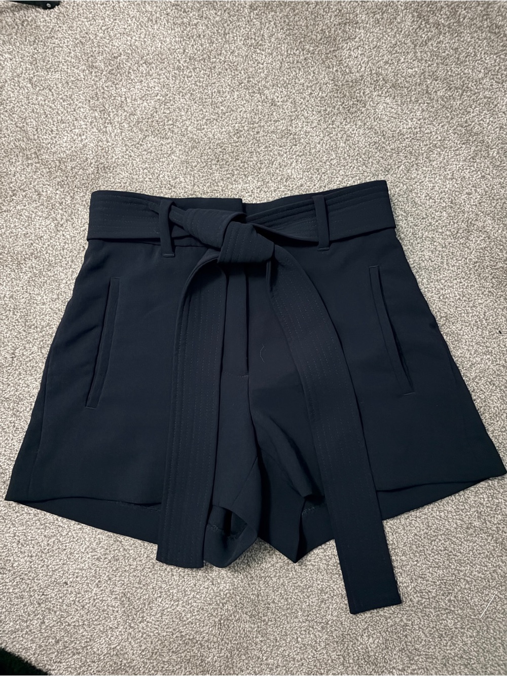 Aritzia Wilfred Tie-Front High-Waisted Shorts - Style 78309 - Size 00